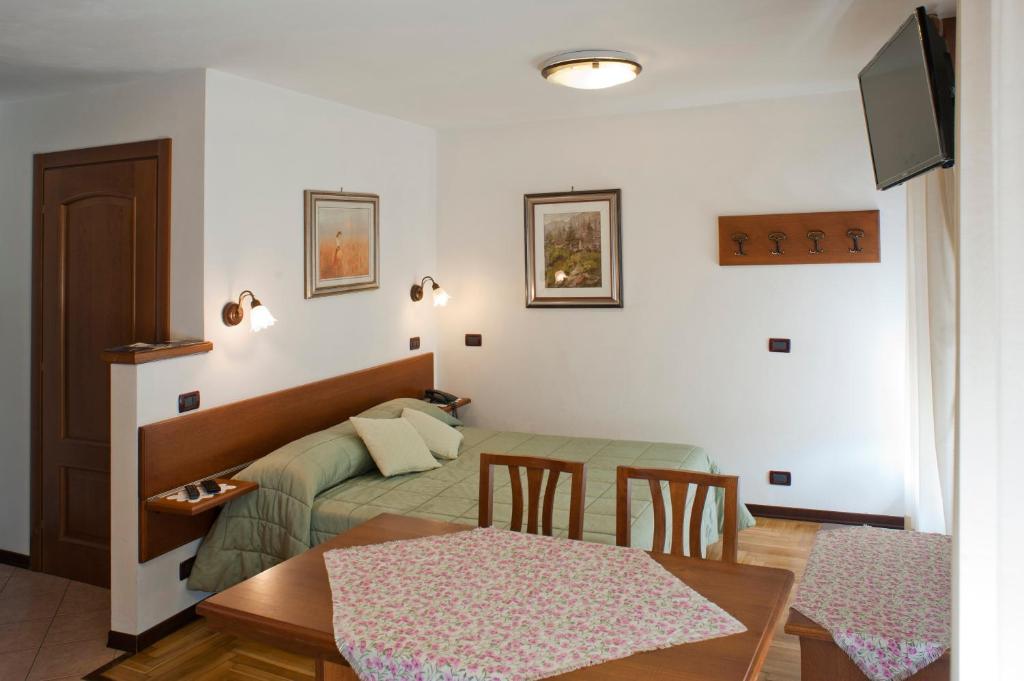 Albergo Castello Da Bonino Champorcher Bilik gambar