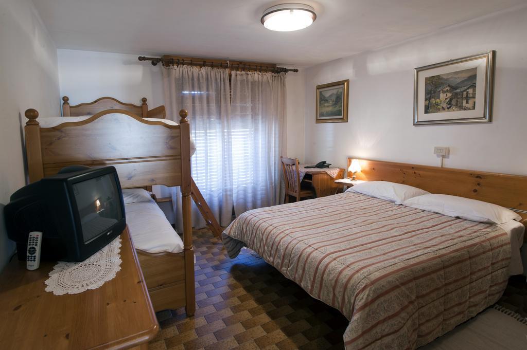 Albergo Castello Da Bonino Champorcher Bilik gambar
